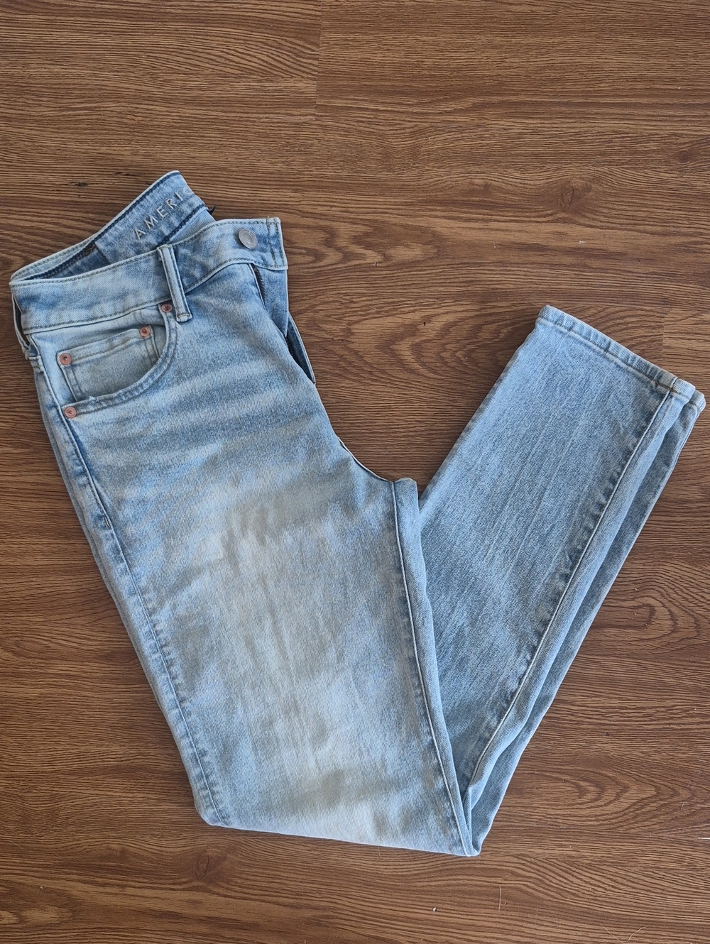 ​American Eagle Light Wash Stretch Jeans - Size 30x32 (Women's Large)